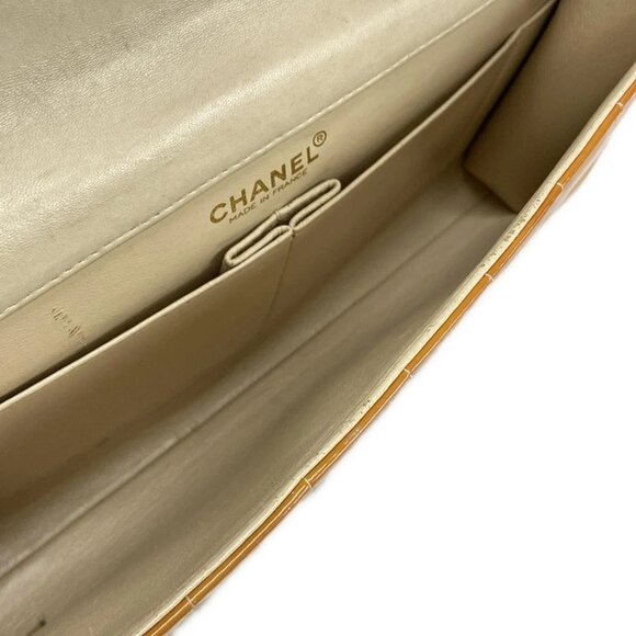 Auth CHANEL Chocolate Bar - Light Brown Patent Leather Shoulder Bag - Picture 15 of 16